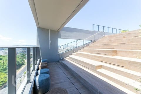 Image 29 - 272258